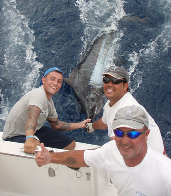 120 kg Blue Marlin släppt av båten Blue Marlin 3 - Cavalier & Blue Marlin Sport Fishing Gran Canaria