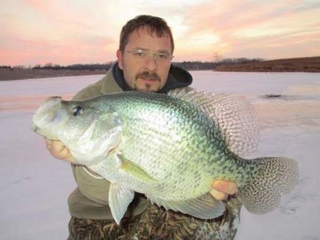 Ice Fisherman släpper Potential Record Crappie - Cavalier & Blue Marlin Sport Fishing Gran Canaria