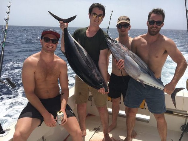 Mako + Albacores - Cavalier & Blue Marlin Sport Fishing Gran Canaria